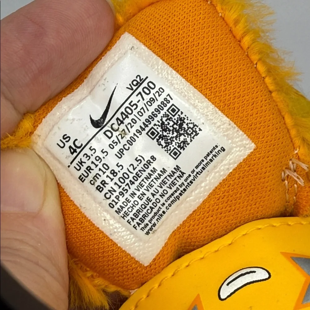 Nike Gofast Go Fast Yellow Toddler Shoes Size 4 with Star Accents Faux Fur